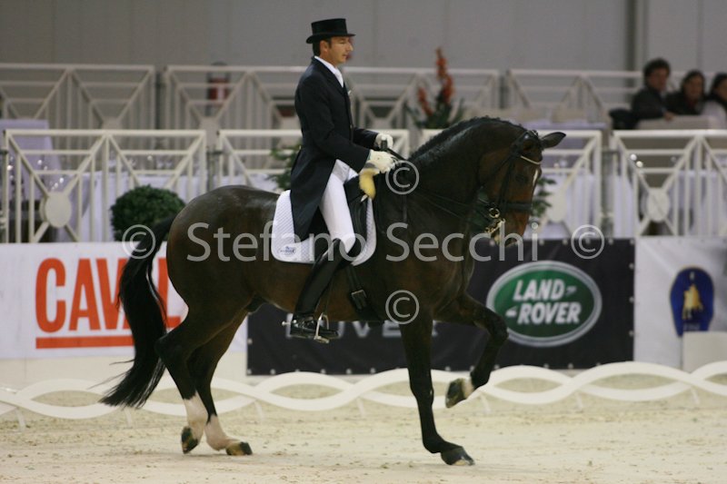 LAUGKS_MEGGLE\'S WELTTALL_MILANO_2011_SS2_2411.jpg